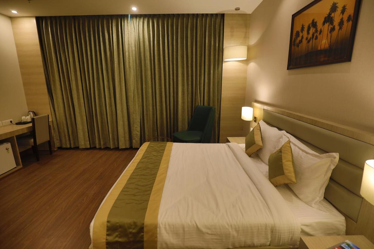 Goa Country Club Hotel Gurgaon Exterior photo