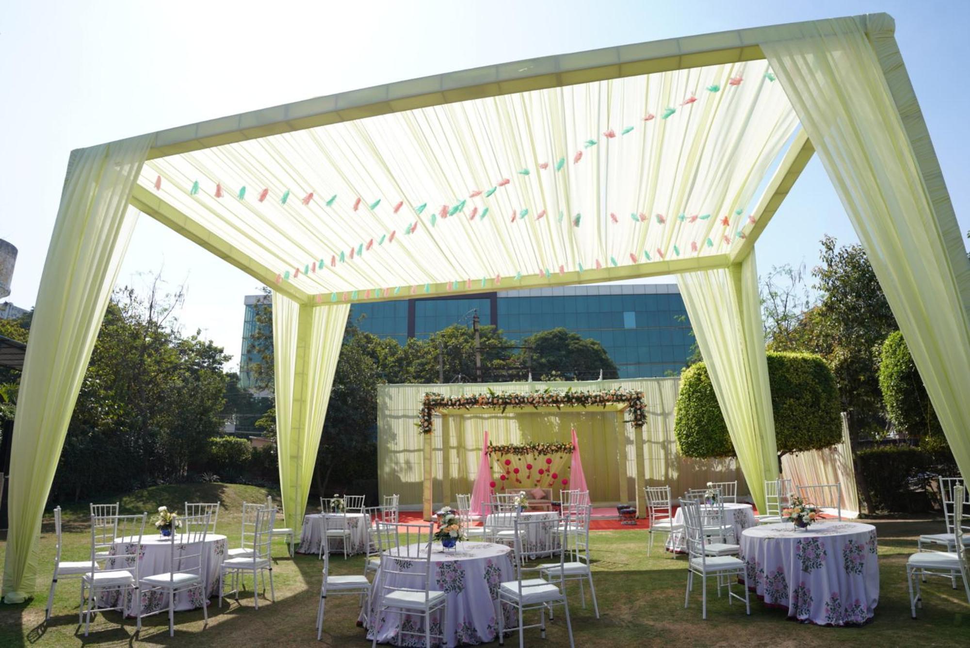 Goa Country Club Hotel Gurgaon Exterior photo